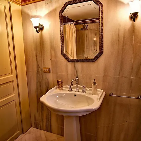 Residenze Gregoriane - Residenza D'epoca 4*